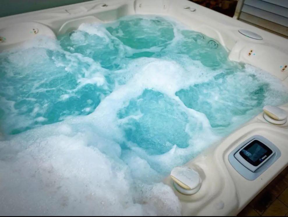 Stylish 4B 3B -King Bed- Jacuzzi Villa Charlotte Bagian luar foto